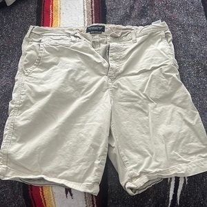 Mens AE shorts size 33